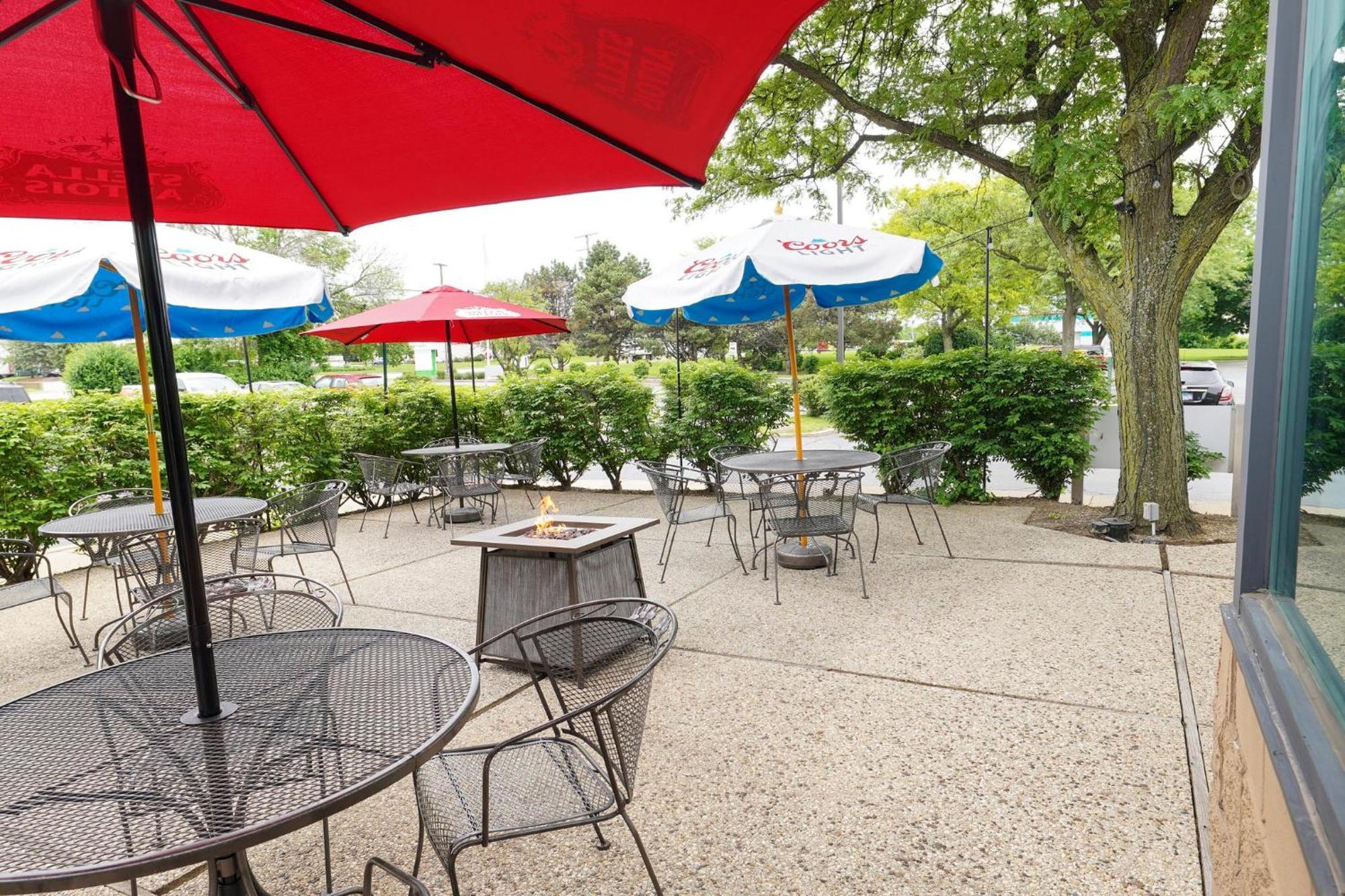 芝加哥卡罗尔流/惠顿假日套房酒店 罗斯奇姆 外观 照片
