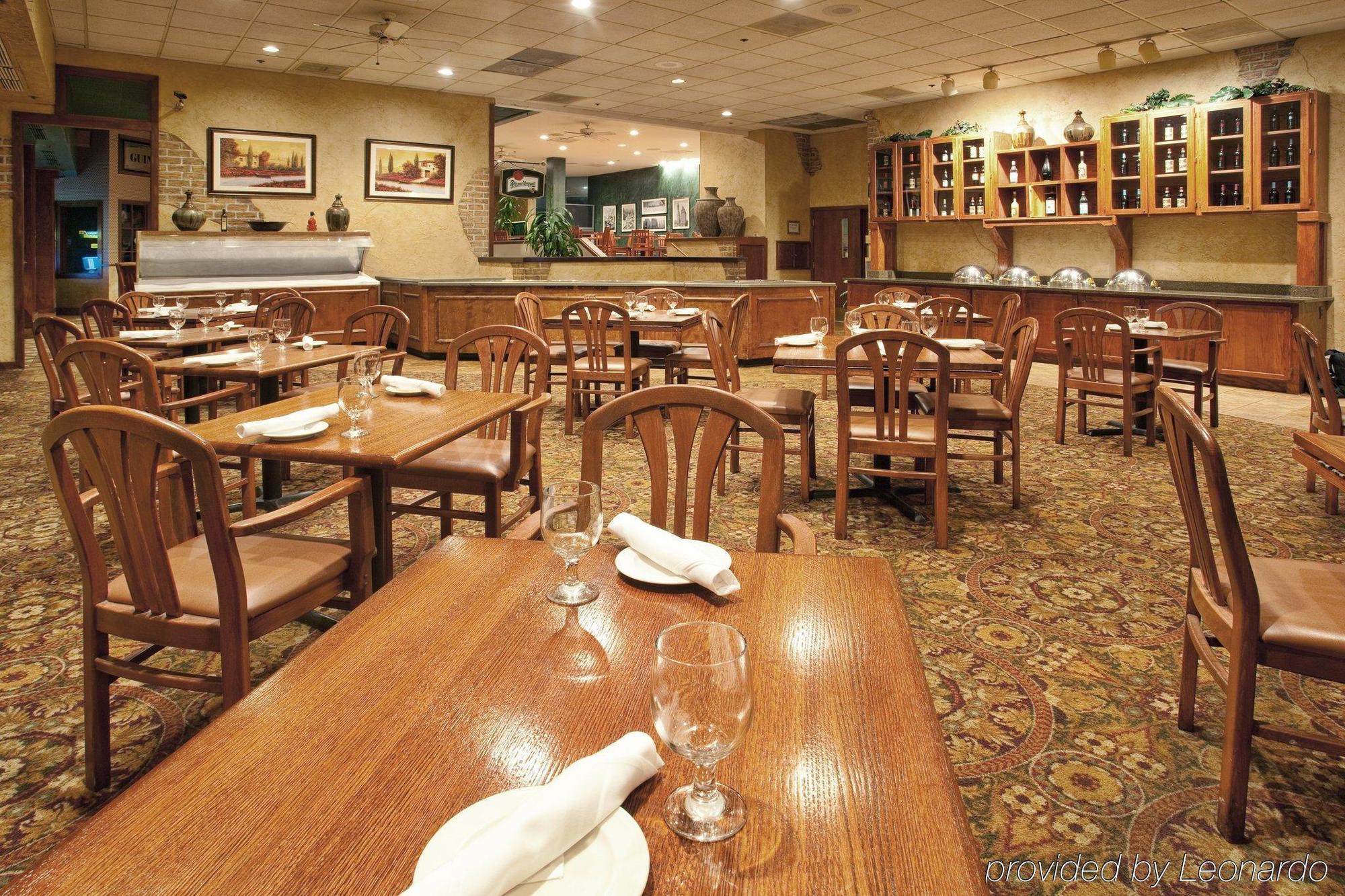 芝加哥卡罗尔流/惠顿假日套房酒店 罗斯奇姆 餐厅 照片